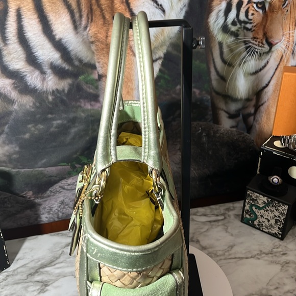 Coach Ltd Ed Natural Straw Seafoam Suede/Leather Buckle Closure Tote Bag In GUC - Picture 3 of 16